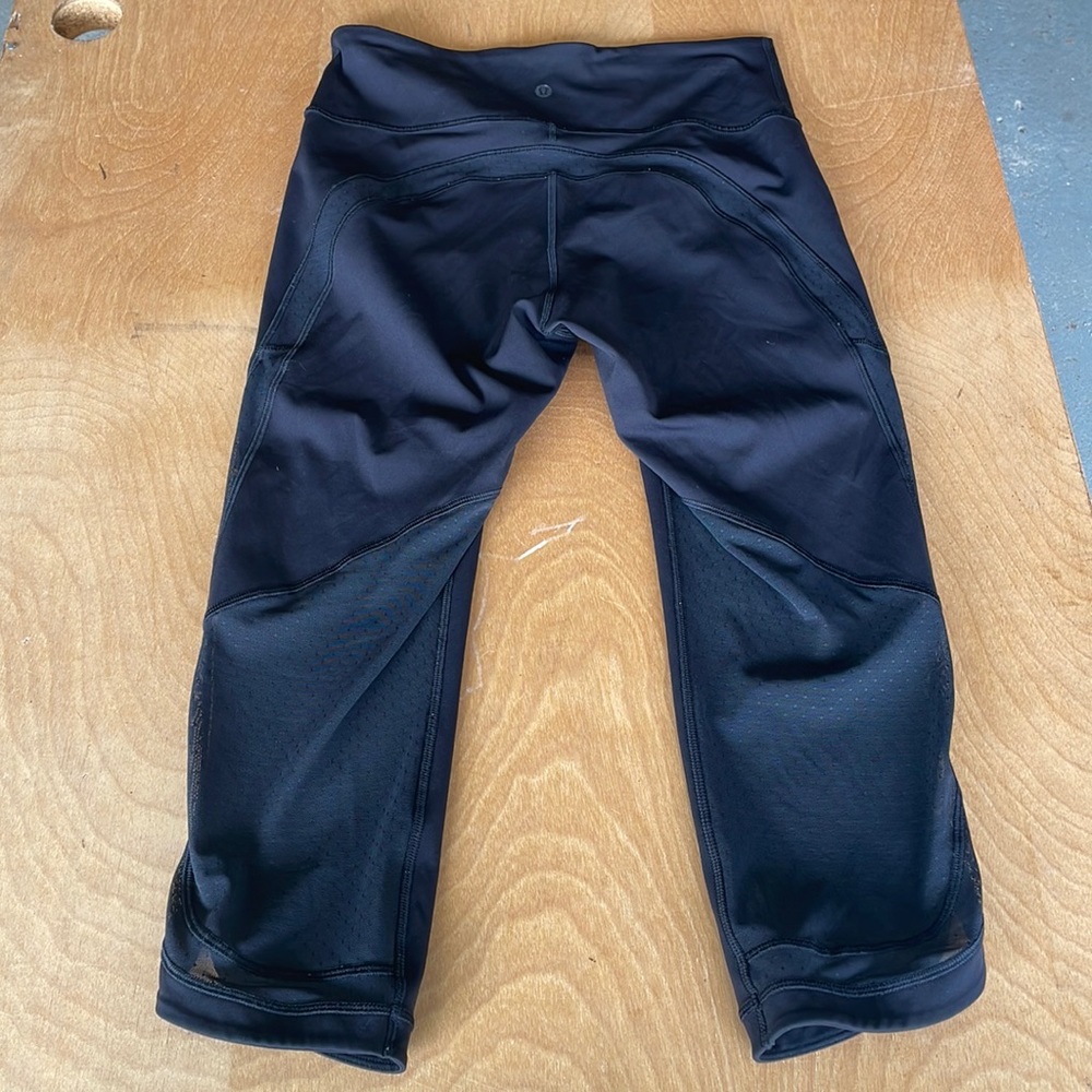 Lululemon crops